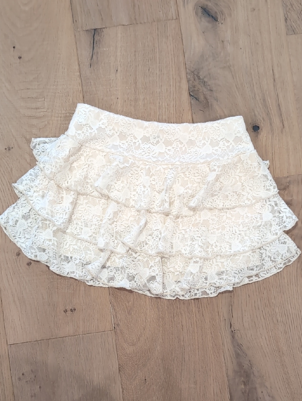 Cream Lace Ruffle Skort
